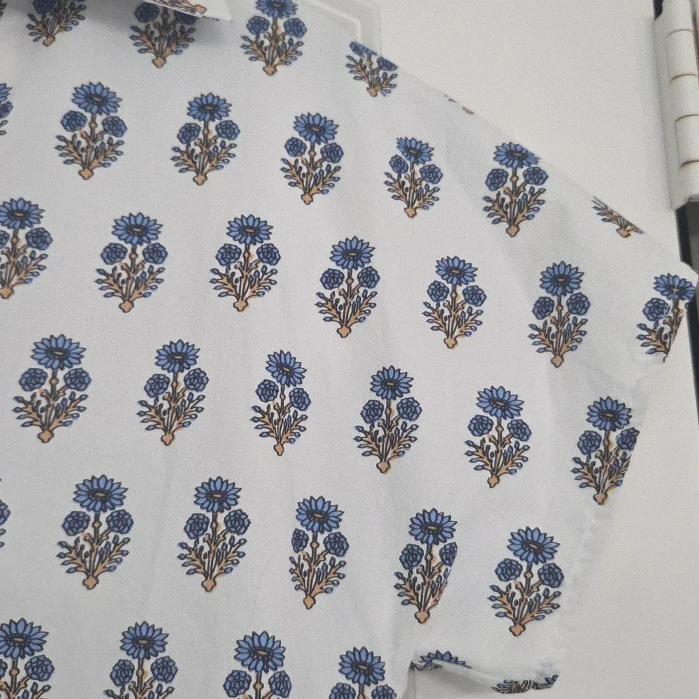 THML Beautiful Cotton Dress...White With Blue Floral Pattern. Great Condition! - Picture 8 of 16